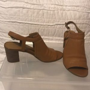 Tan sandals with back heel strap